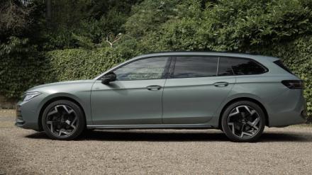 Volkswagen PASSAT 1.5 TSI eHybrid Black Edition 5dr DSG