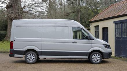 Volkswagen CRAFTER 2.0 TDI 177PS Commerce Bus Extra H/Roof Van Auto
