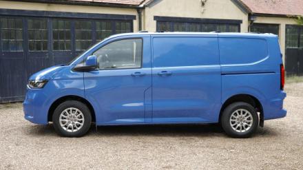 Volkswagen TRANSPORTER 2.0 TDI 110 Commerce Pro Van